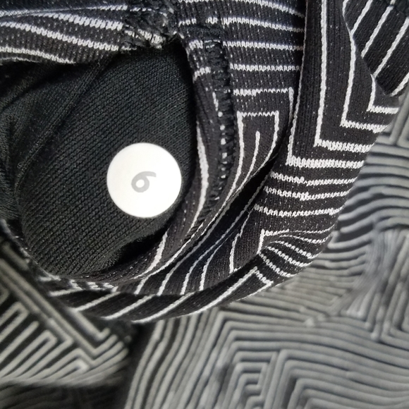 Lululemon Wunder Under Pant (Hi-Rise) - Picture 8 of 16